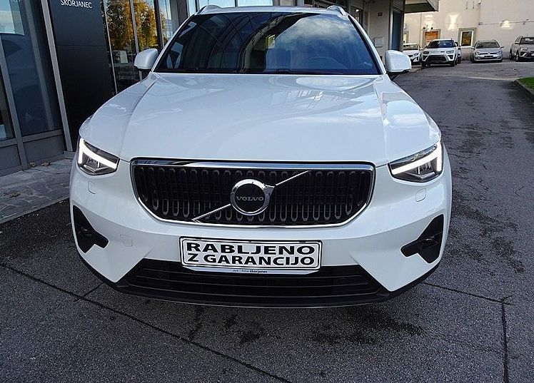 Zunanja slika - Volvo XC40 - 2.0 B3 Core 2WD -VIRTUAL -KAMERA -NAVI - 2
