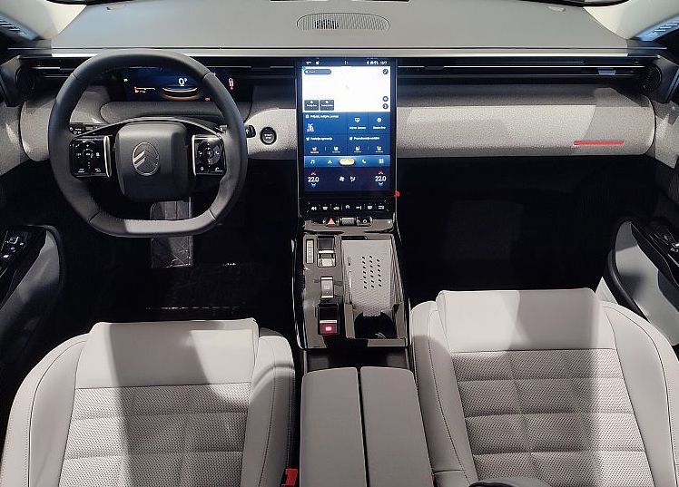 Zunanja slika - Citroën C5 Aircross - PLUS Hibrid 145 avtomatik  + masažni sedeži - 10