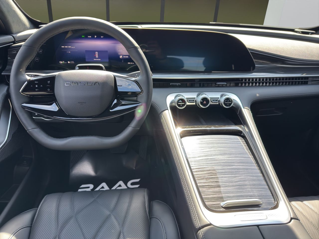 Zunanja slika - Omoda 9 - 1.5T-GDI HUD + BLIS + RADAR + PANORAMA + DAB + - 8