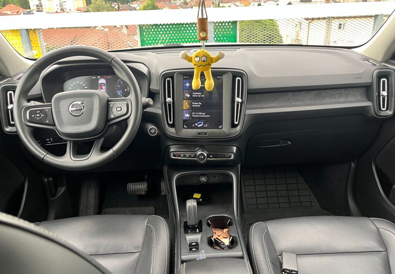 Zunanja slika - Volvo XC40 - T3 Momentum Avt. ACC. LED. NAVI. VZR. KAM. - 9