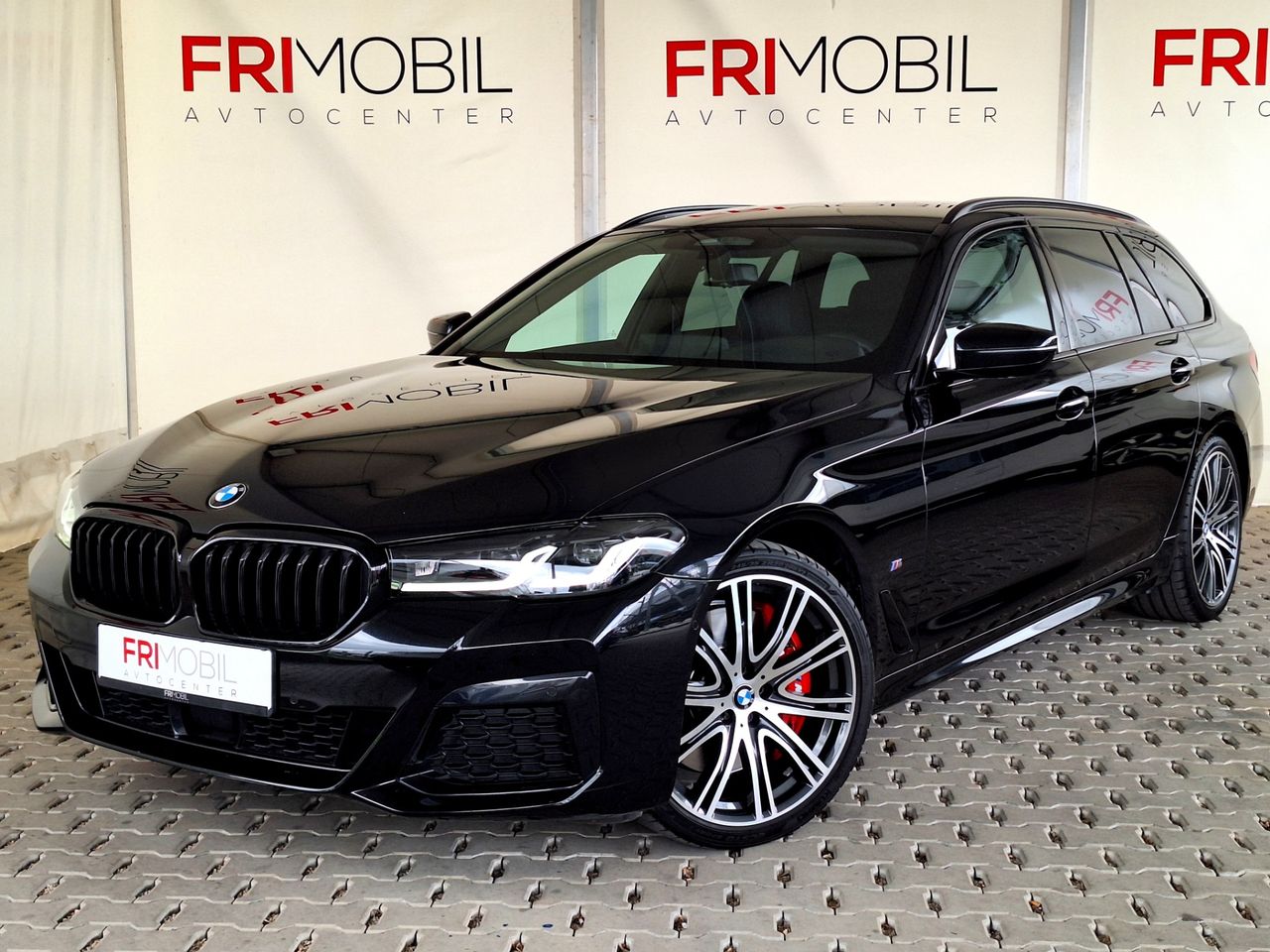 Zunanja slika - BMW Serija 5 - 530d xDrive Touring Avt. - 1