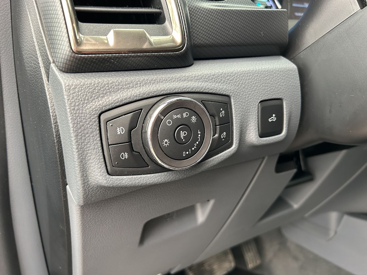 Zunanja slika - Ford Ranger - 3,2 TDCi Limited dvojna kabina - 17