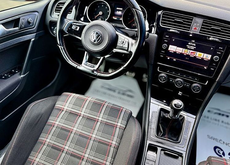 Zunanja slika - VW Golf - 2.0 GTI - 9