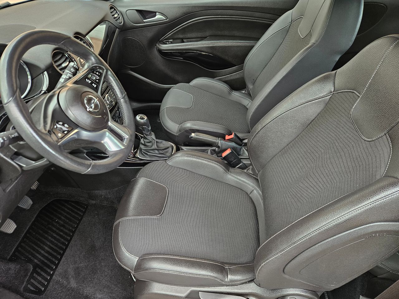 Notranja slika - Opel Adam - 1,2 Rocks - 9