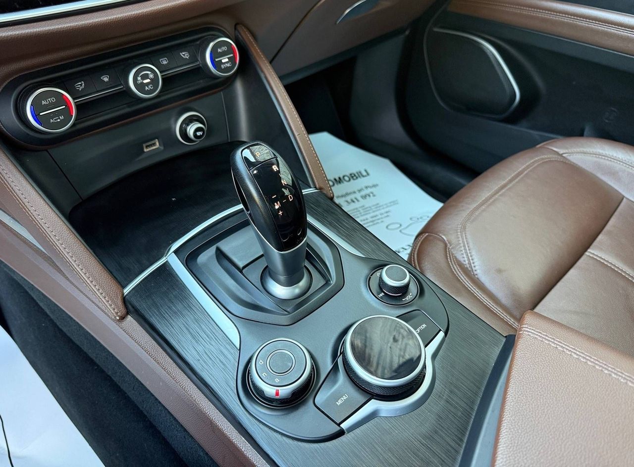 Zunanja slika - Alfa Romeo Stelvio - 2.2 Diesel LED NAVI TEMPOMAT KAMERA PDC USNJE TOP - 18