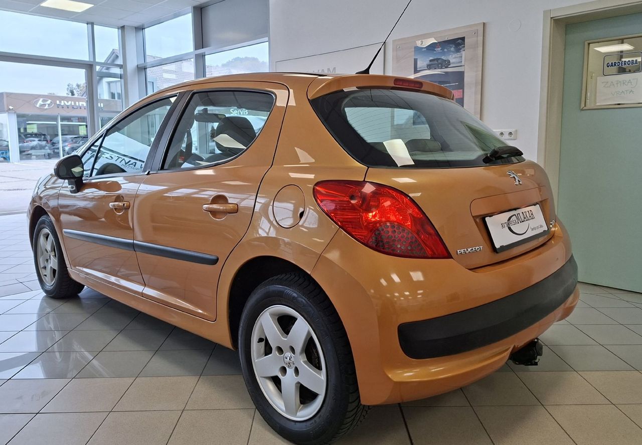 Zunanja slika - Peugeot 207 - PREMIUM 1.4 16V-HITRI KREDIT-ODLIČEN- - 2