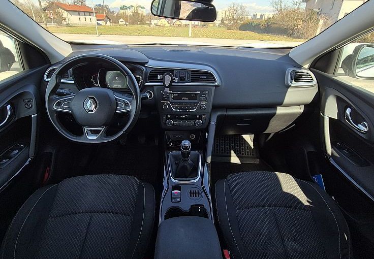 Zunanja slika - Renault Kadjar - LIFE Energy TCe 130 °PDC °KEYLESS °lepo ohranjen - 9