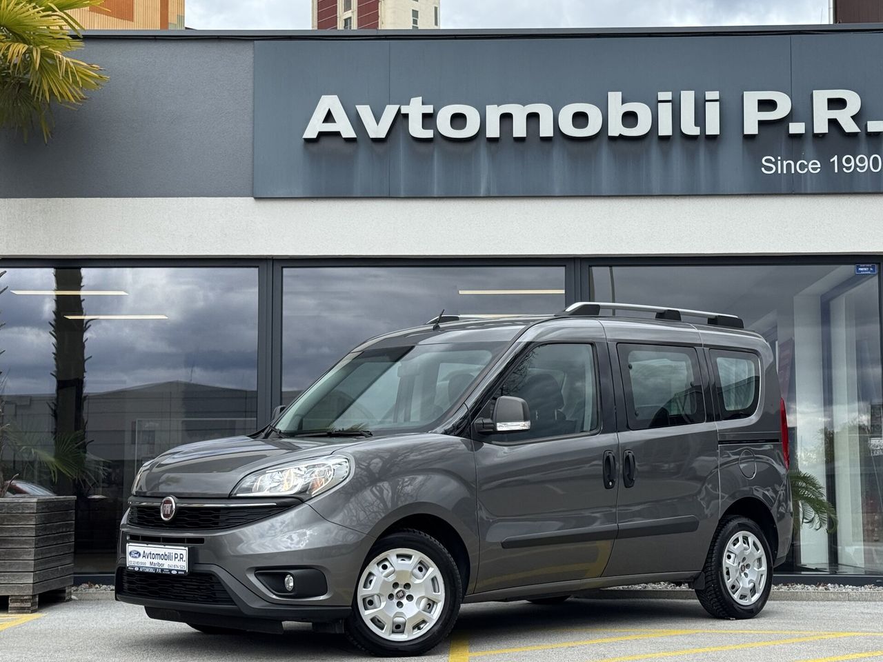 Zunanja slika - Fiat Doblo - 1.6 Multijet 16v 120KM City SLO POREKLO-1.LAST-PDC - 1