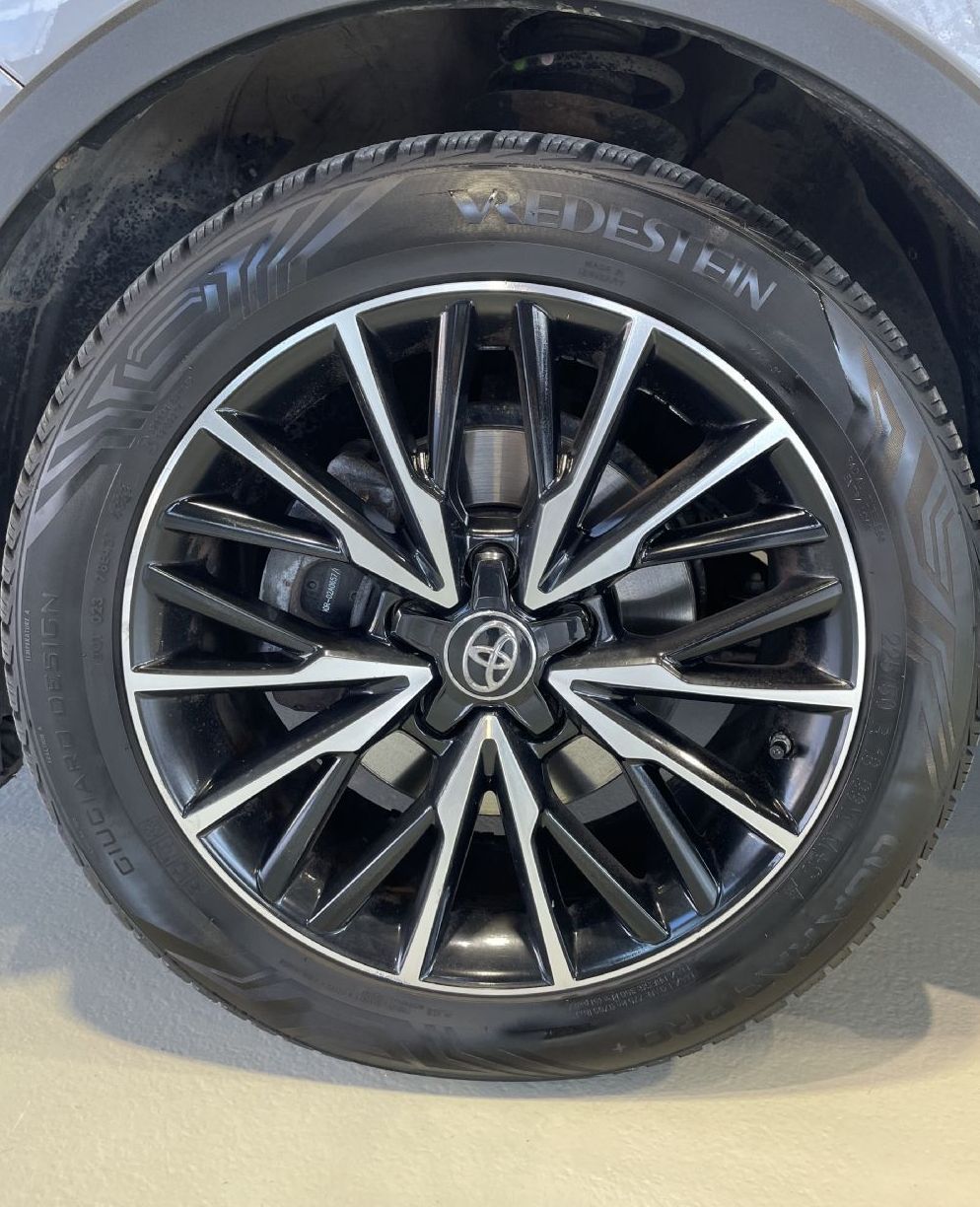 Zunanja slika - Toyota C-HR - KEYLESS-KAMERA-RADAR-LANE-PARK SENZORJI-GRETJE SED - 6