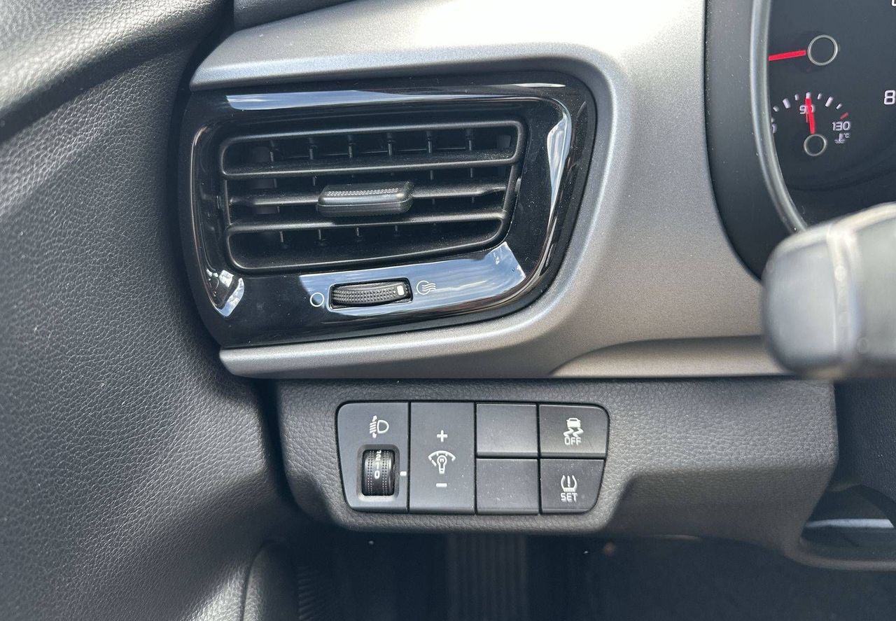 Zunanja slika - KIA Stonic - 1.25 MPI EX Edition ISG - 13