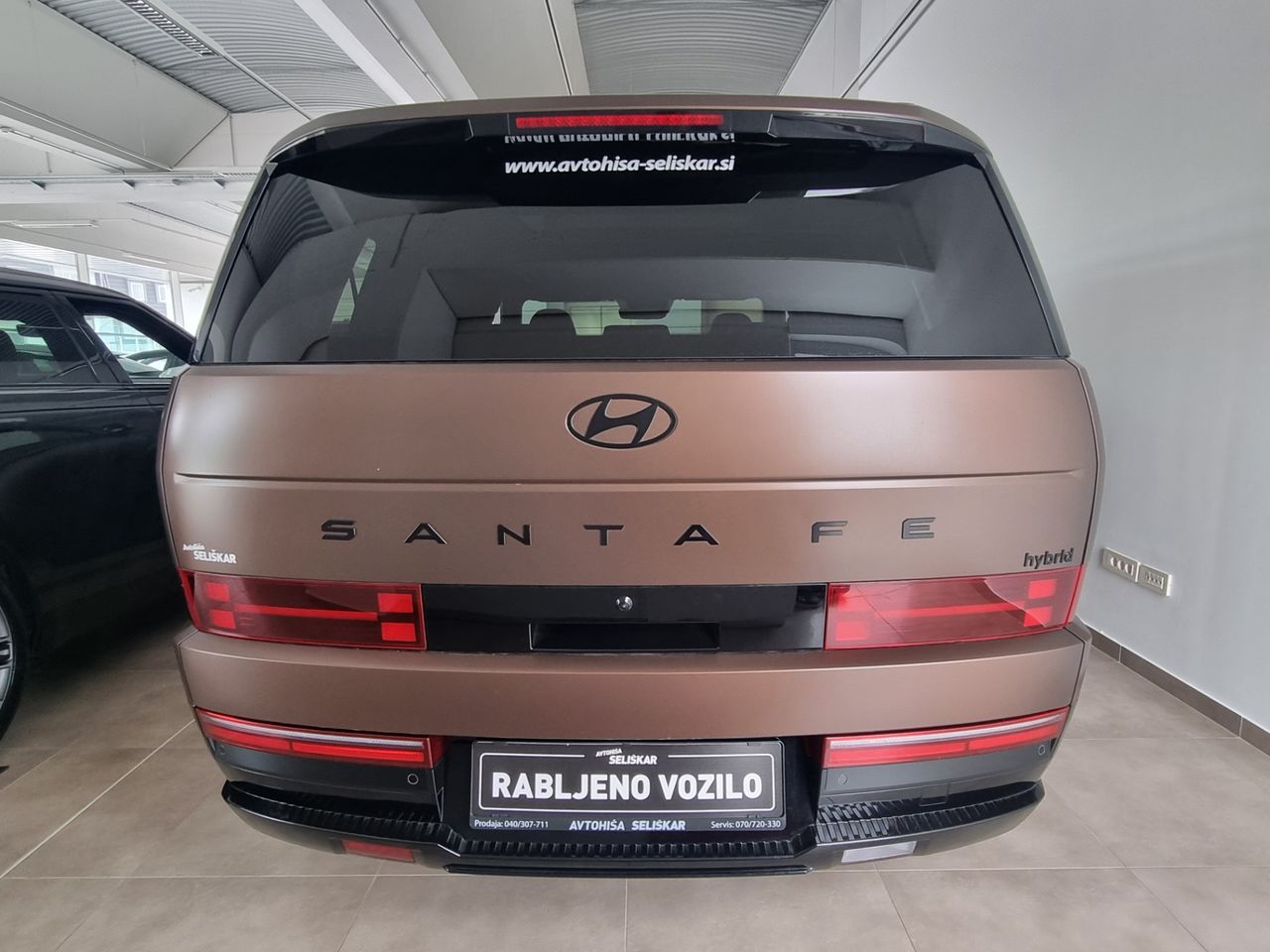 Zunanja slika - Hyundai Santa Fe - 1.6 T-GDI HEV XCLASS 4WD AUTO - KOT NOV+TOP OPREMA - 3