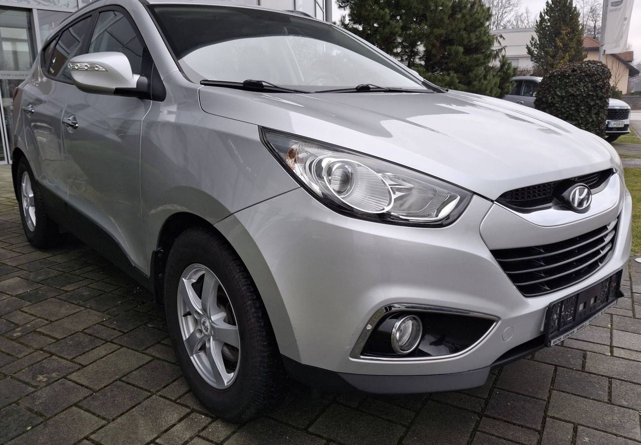 Zunanja slika - Hyundai ix35 - 2.0 CRDI Premium 4WD... - 3