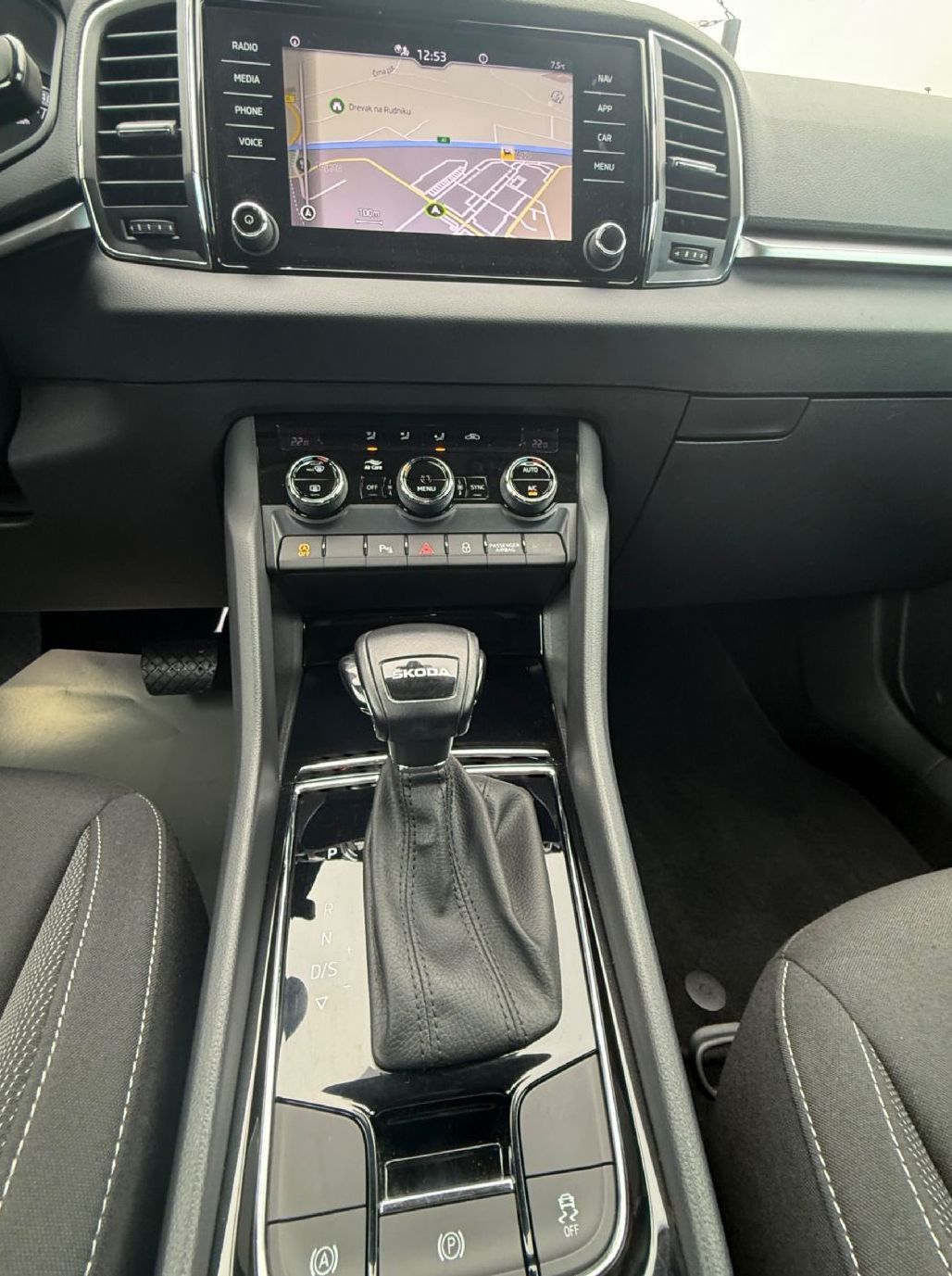 Zunanja slika - Škoda Karoq - Ambition 2.0 TDI DSG-Acc-Laneassist-Kamera-Led - 12