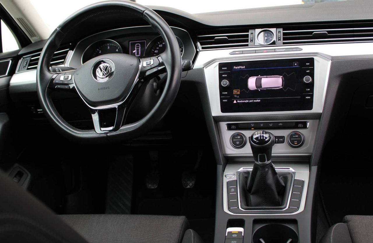 Zunanja slika - VW Passat - Variant 2.0 TDI BMT Comfortline 110kW TEMPO KLJUKA NAVI - 7