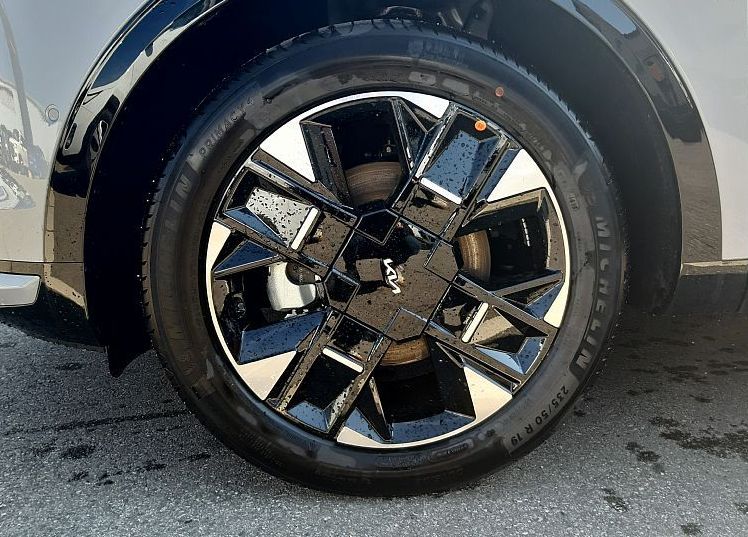 Zunanja slika - KIA Sportage - 1.6 T-GDi HEV GT-Line. A T - 6