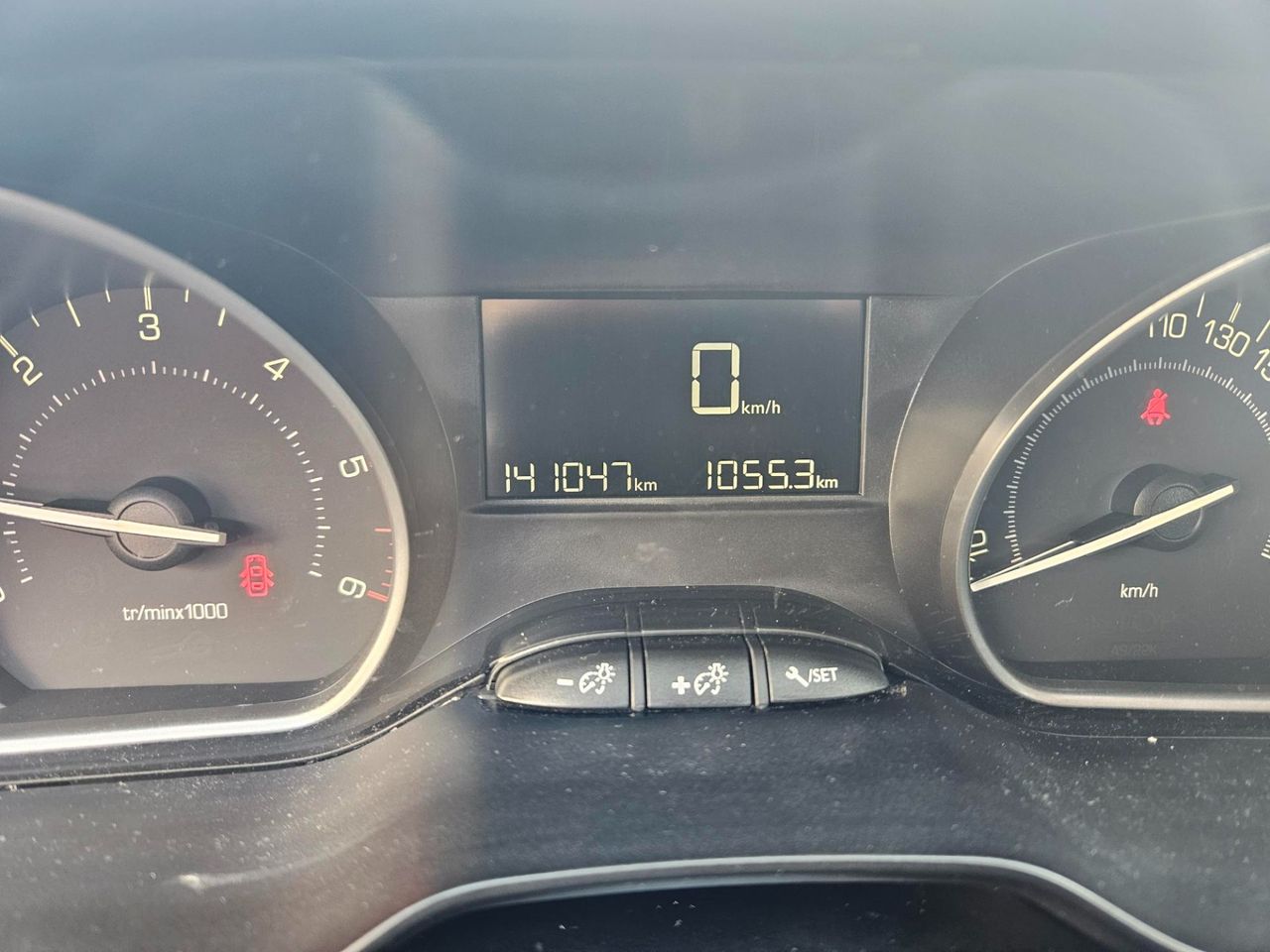 Zunanja slika - Peugeot 208 - 1,5 BlueHDi 100 S&S - Premium Pack - 7