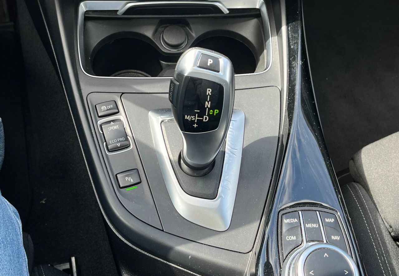 Zunanja slika - BMW Serija 1 - : 116d Sport Line AVT. LED. PANO. 2X PDC. TEMPOM. - 20