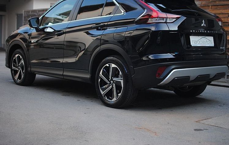 Zunanja slika - Mitsubishi Eclipse Cross - 2.4 MIVEC AWD Intro Edition-LED-Adaptivni-360-HUD - 4