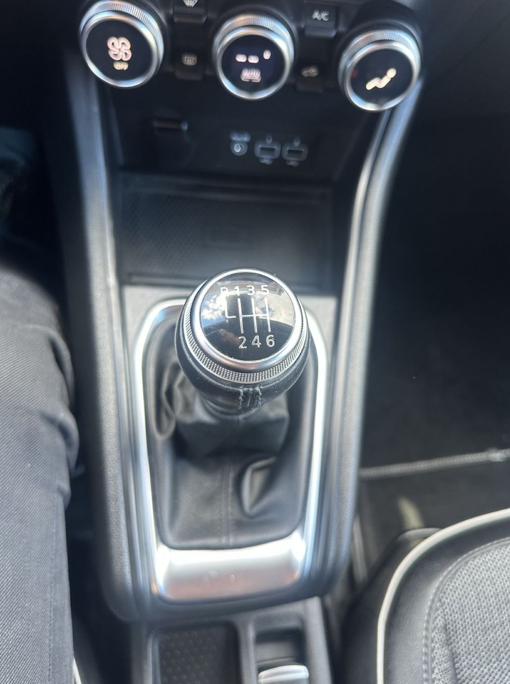 Zunanja slika - Renault Captur - TCe 130 Intens.TCe 130.USNJE.NAVI.96 KW.BENZIN - 12