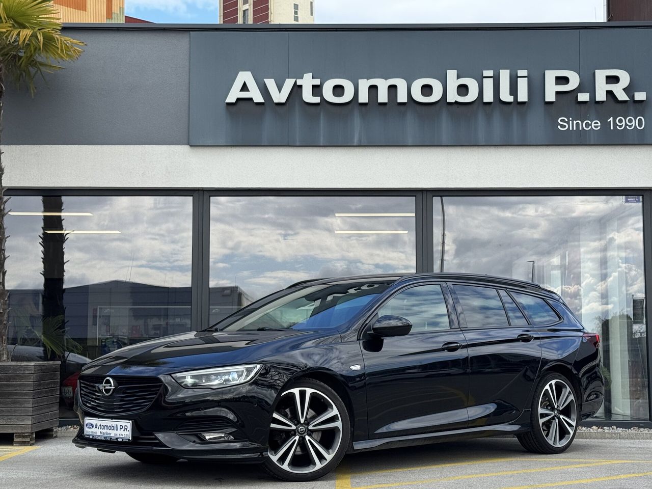 Zunanja slika - Opel Insignia - 2.0 CDTI 170KM EXCLUSIVE AUTO LED BOSE VL.KLJUKA - 1