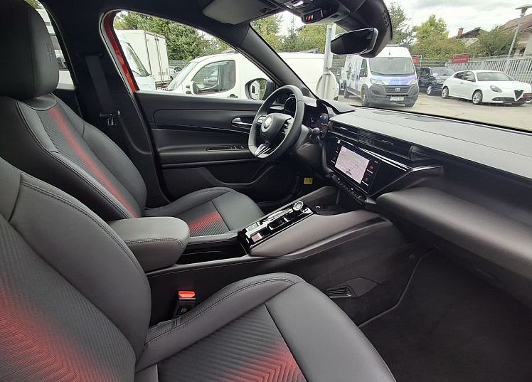 Zunanja slika - Alfa Romeo Junior - 1.2 E-DCT6 MHEV 145 SPECIALE - 8