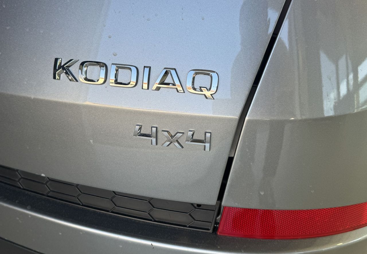 Zunanja slika - Škoda Kodiaq - 1.LASTNIK-SLO-4X4-DSG-LED-RADAR-KEYLES GO-GRETJE S - 8