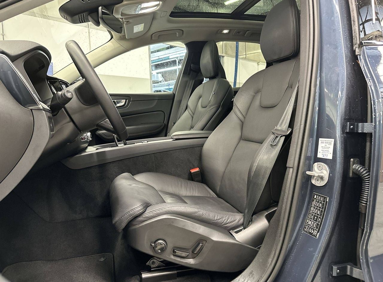 Zunanja slika - Volvo XC60 - B4 D Plus Dark AT... - 9
