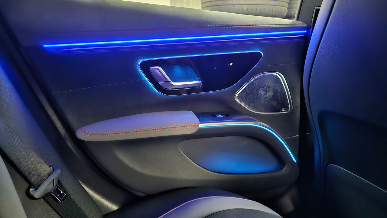 Zunanja slika - Mercedes-Benz EQS - 450+ AMG PANO NAVI HEAD-UP Burmester PRIKLOP 360 - 9
