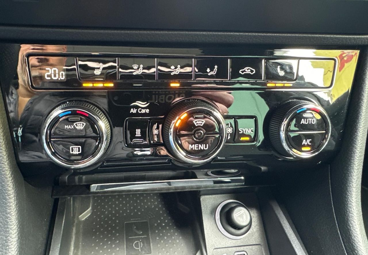 Zunanja slika - Škoda Superb - 4X4-N1-VIRTUAL-SPORTLINE-PANO-NAVI-360-ACC-MEMORY - 18