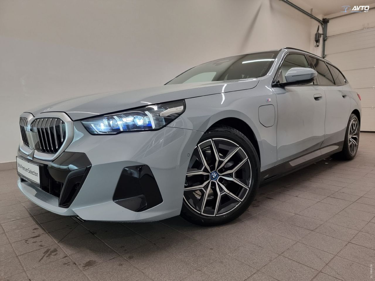 Zunanja slika - BMW Serija 5 - 530e xDrive Touring - 1