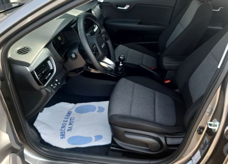 Zunanja slika - KIA Stonic - 1.2 DPI 57.9 kW  79 KM  LX Urban+ M T - 6