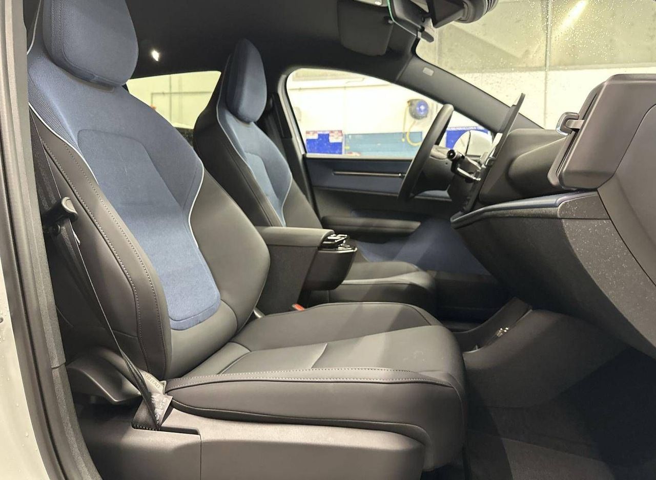 Zunanja slika - Volvo EX30 - Core Single Motor Extended Range-cena s subvenci - 20