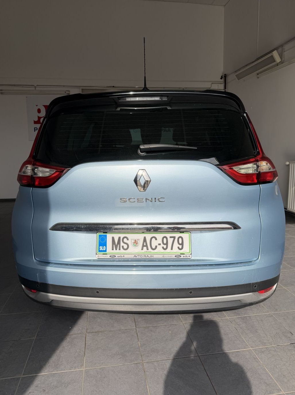 Zunanja slika - Renault Scénic - Grand Scenic BOSE Blue dCi 150 EDC - 6