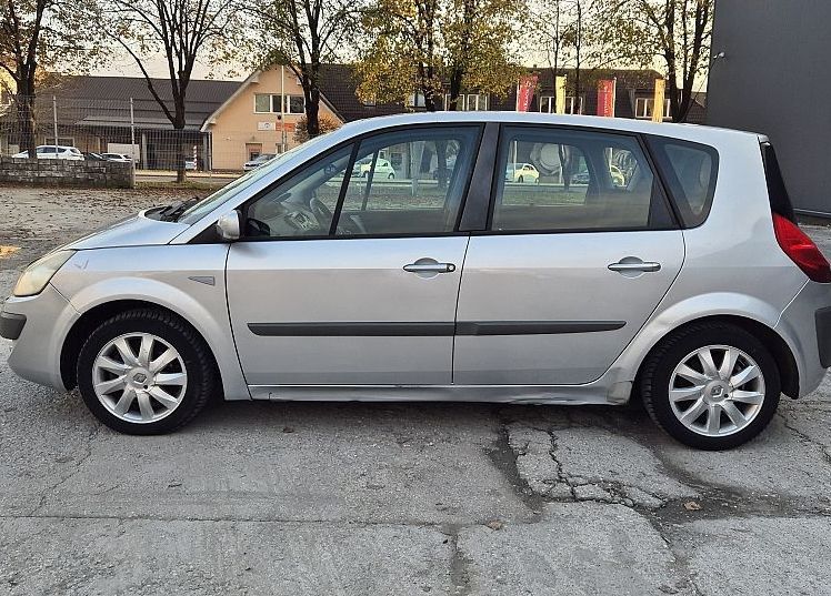 Zunanja slika - Renault Scénic - Scenic 1.6 16v AUTOMATIC + ZADNJA CENA - 8