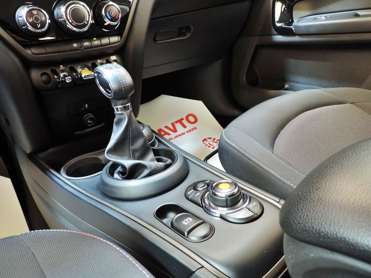 Zunanja slika - MINI Countryman - 2.0 220 Cooper S E ALL4  AT  LED-NAVI - 14