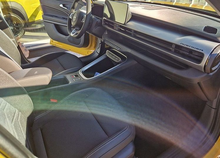 Zunanja slika - Jeep Avenger - 1.2 E-DCT6 MHEV 110 ALTITUDE + ZIMSKI BON - 12