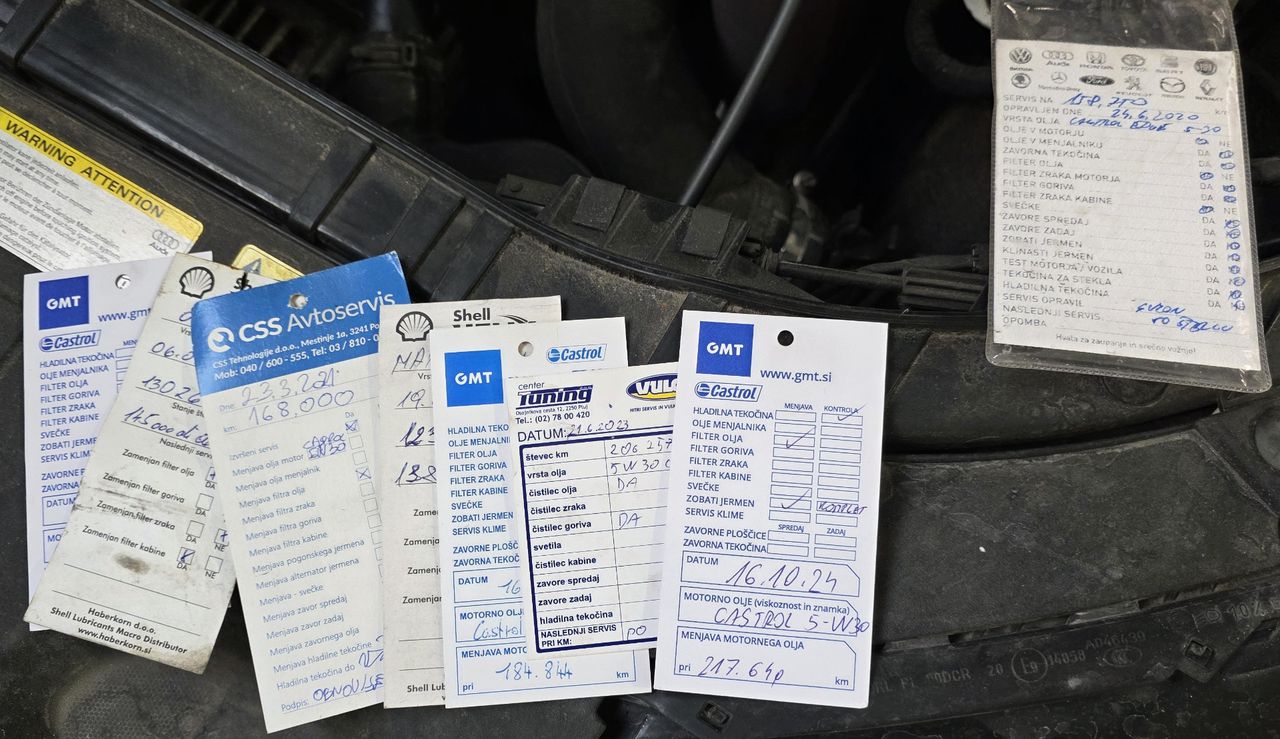 Zunanja slika - Audi Q5 - quattro 2,0 TDI S-tronic SLINE 130kW ACC WEBASTO KLJUKA - 20