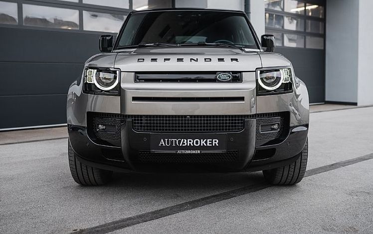 Zunanja slika - Land Rover Defender - 110 X-Dyn HSE 3.0d SILICON SILVER - 2