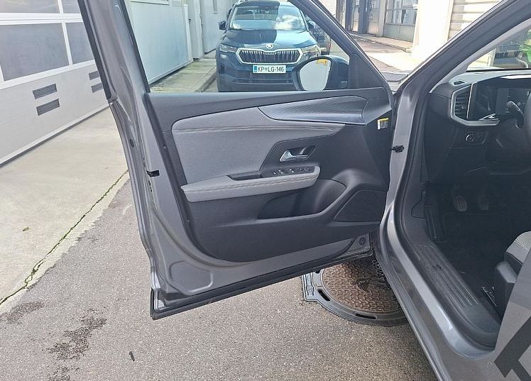 Zunanja slika - Opel Mokka - 1.2 TURBO 100KW EDITION | LED | Kamera | Keyless - 10