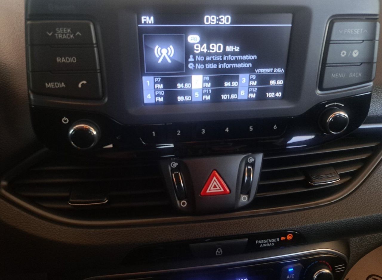 Zunanja slika - Hyundai i30 - 1.0 T-GDI PREMIUM Z ENOLETNIM JAMSTVOM - 9