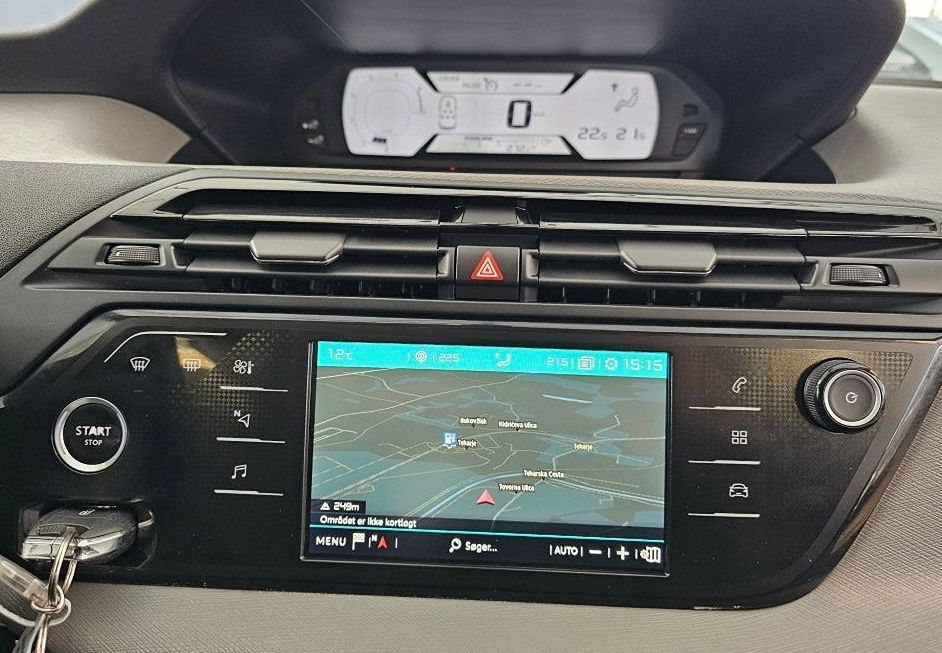 Zunanja slika - Citroën C4 - Picasso 1.2 PT-1 LASTNIK-SERVISNA KNJIGA-FACELIFT-ODLIČEN - 15