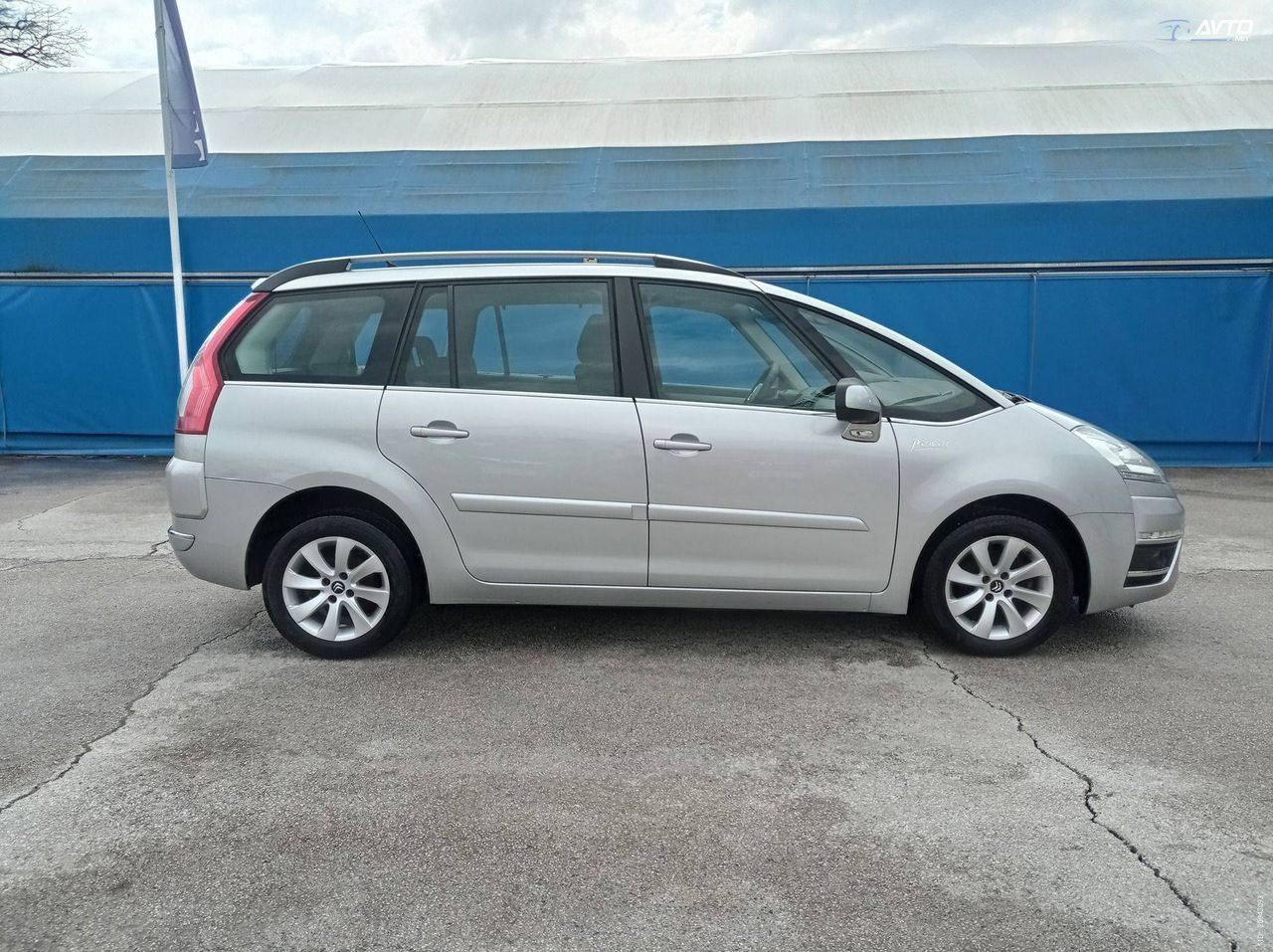 Zunanja slika - Citroën C4 - Picasso 1.6 HDI.OPR.VEL.SERVIS - 18