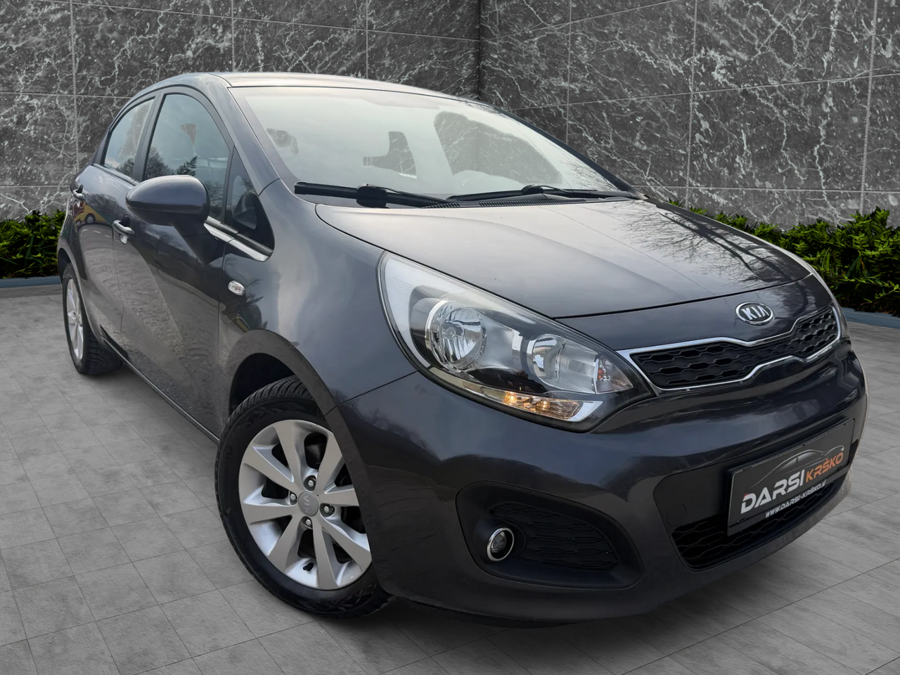 Zunanja slika - KIA Rio - 1.2 85PS SLOVENSKA DIG.KLIMA ALU15 JAMSTVO - 4