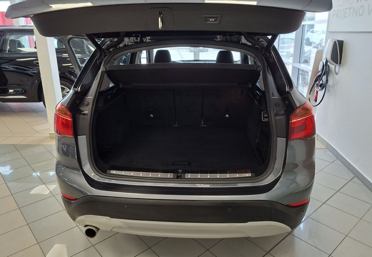 Zunanja slika - BMW X1 - serija :  xDrive18d Advantage-NAVI-ODLIČEN- - 16