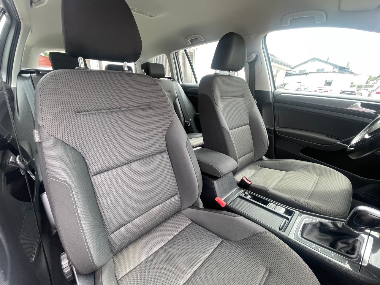 Notranja slika - VW Golf - Variant 1,6 TDI BMT Comfortline DSG - 12