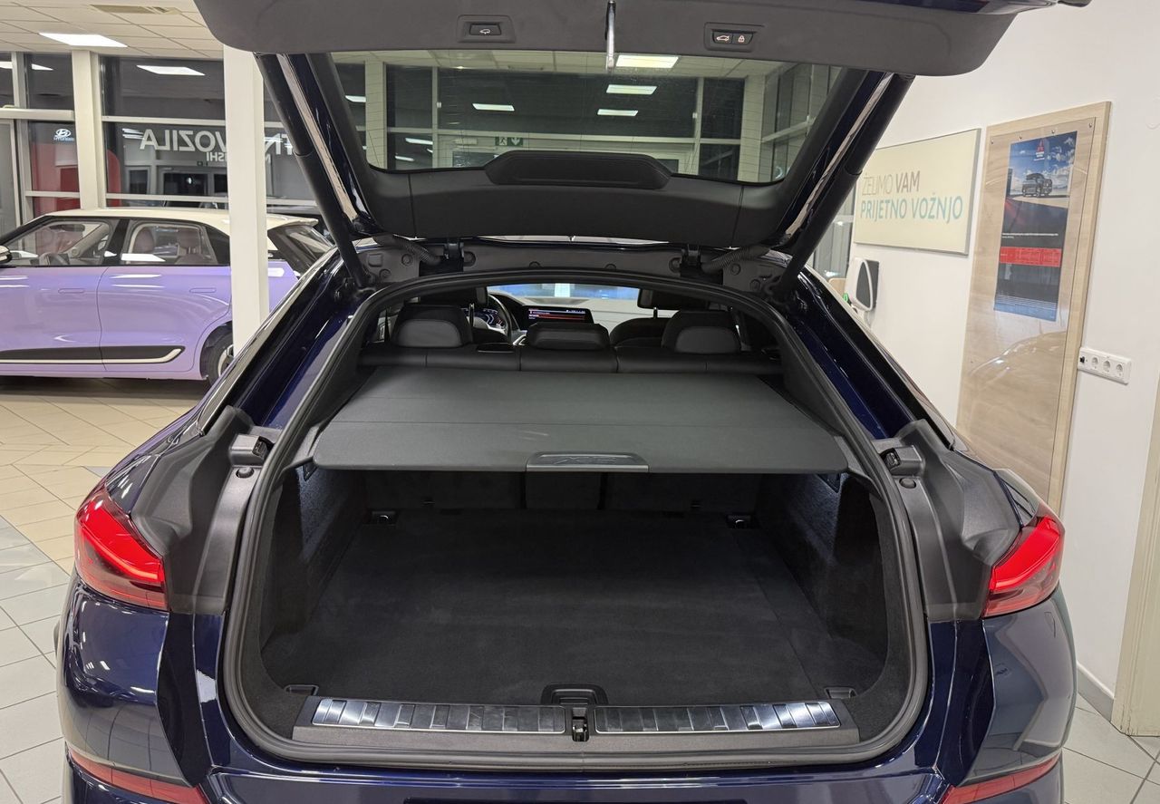 Zunanja slika - BMW X6 - serija : xDrive30d -M-SHADOW-TANSANITE-LASER-ZRAČNO.-22COL - 11