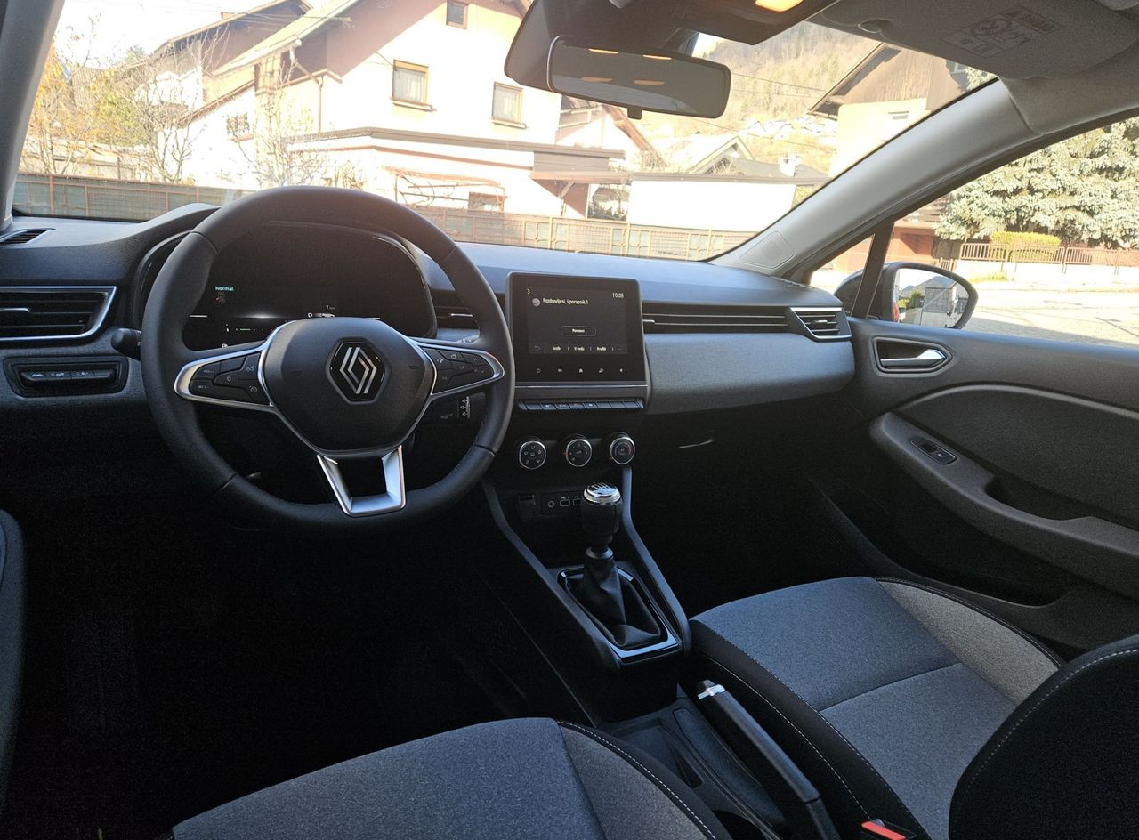 Zunanja slika - Renault Clio - 1.5 DCI BLUE 100 EVOLUTION ZALOGA - 6