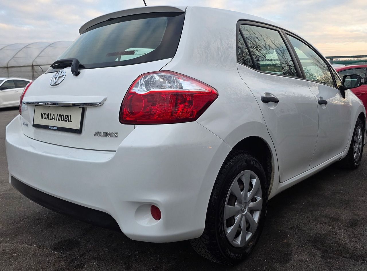 Zunanja slika - Toyota Auris - 1.33 Dual VVT-i Luna KLIMA-SLOVENSKA-1.LASTNIK - 4