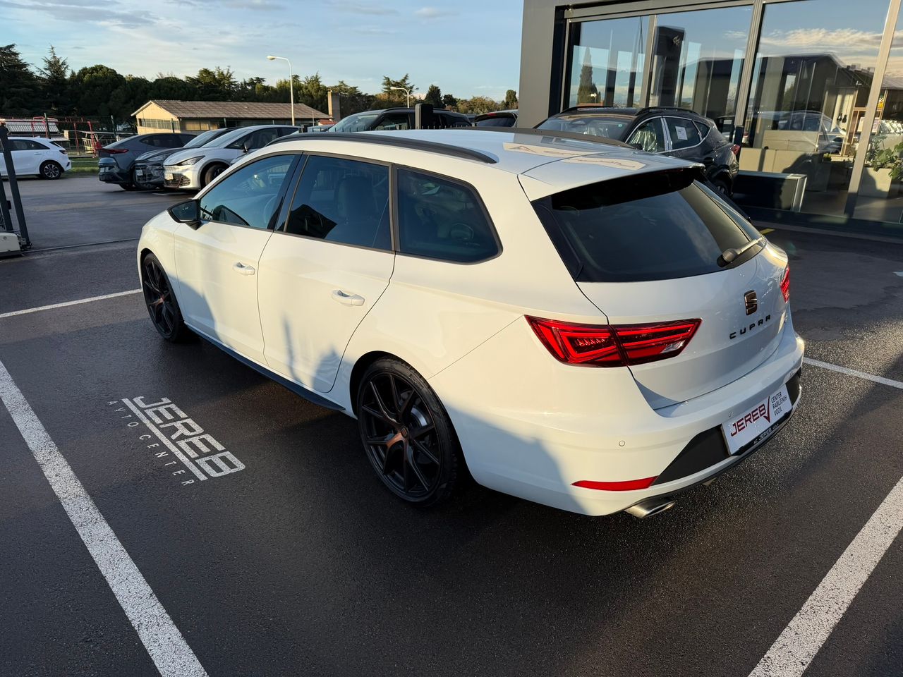 Zunanja slika - Seat Leon - 2.0 TSI 221KW DSG CUPRA ST 4WD - 11