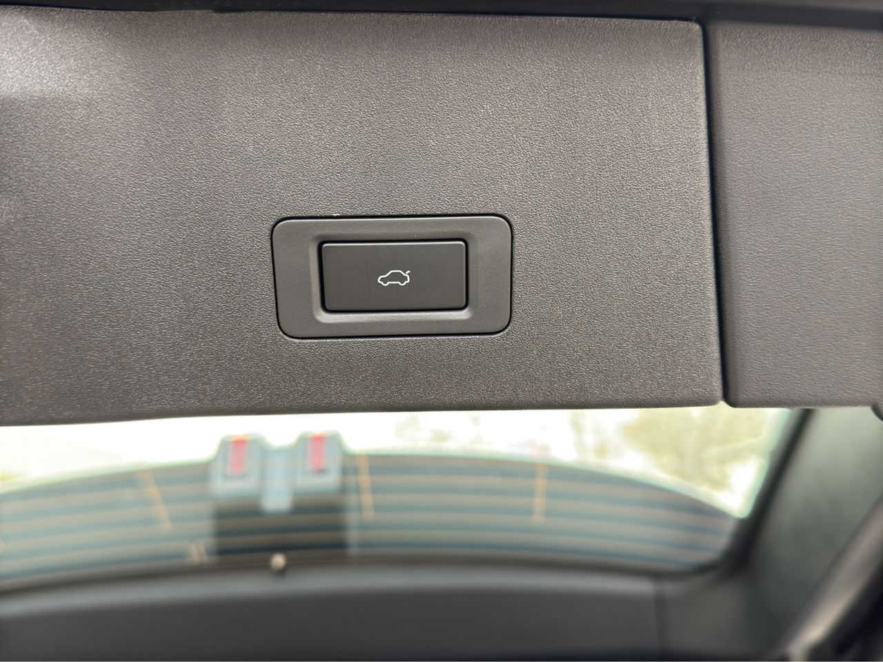 Zunanja slika - Omoda 9 - 1.5T-GDI HUD + BLIS + RADAR + PANORAMA + DAB + - 19